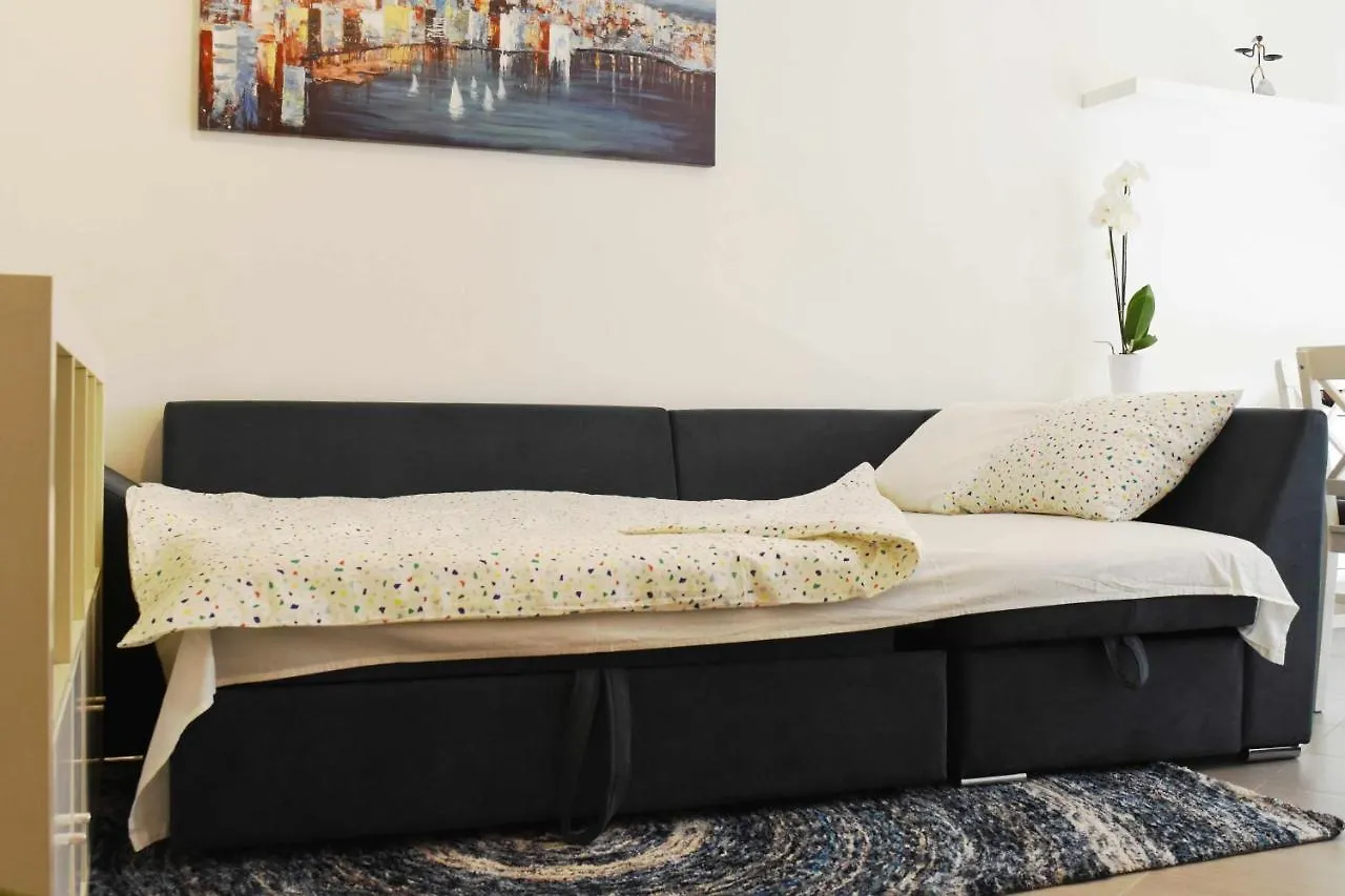 Apartment Davorin Center Pula 0*,  Croatia